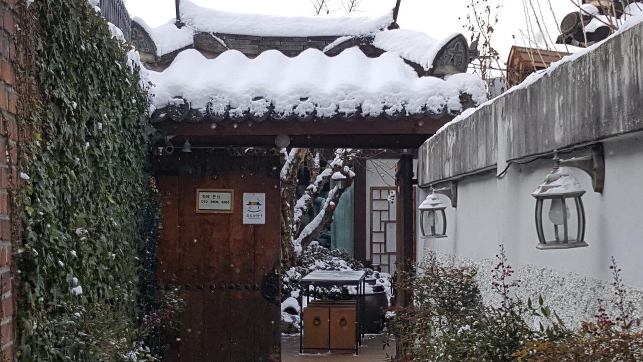 Inyeon Hanok Guesthouse Чонджу Екстериор снимка