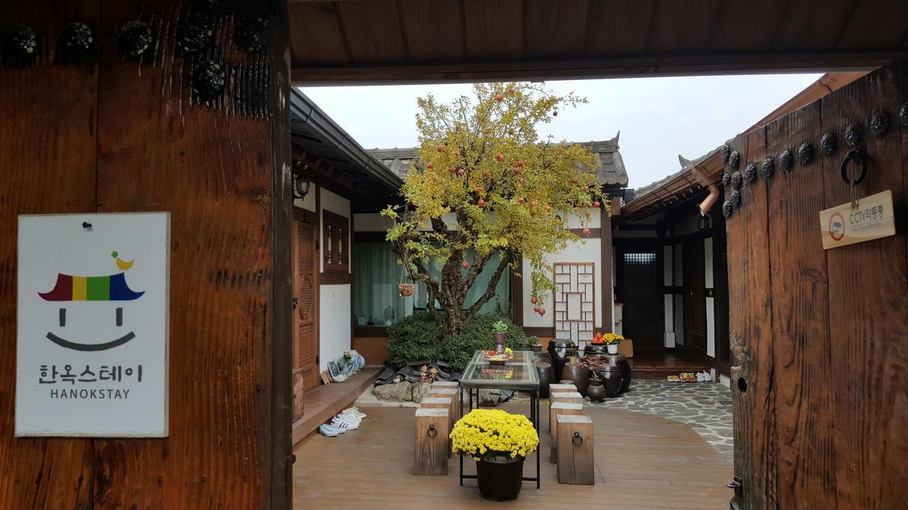 Inyeon Hanok Guesthouse Чонджу Екстериор снимка