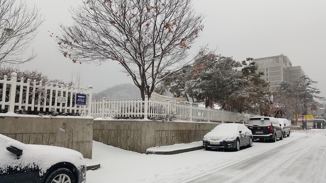 Inyeon Hanok Guesthouse Чонджу Екстериор снимка