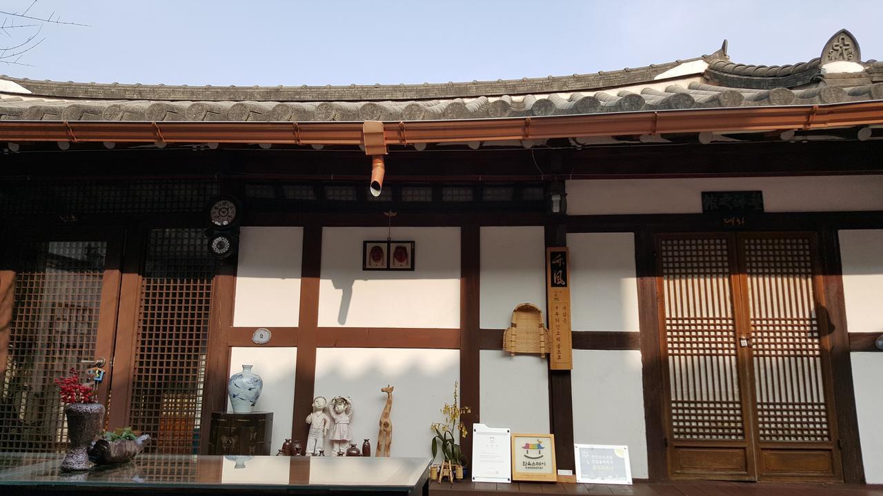 Inyeon Hanok Guesthouse Чонджу Екстериор снимка