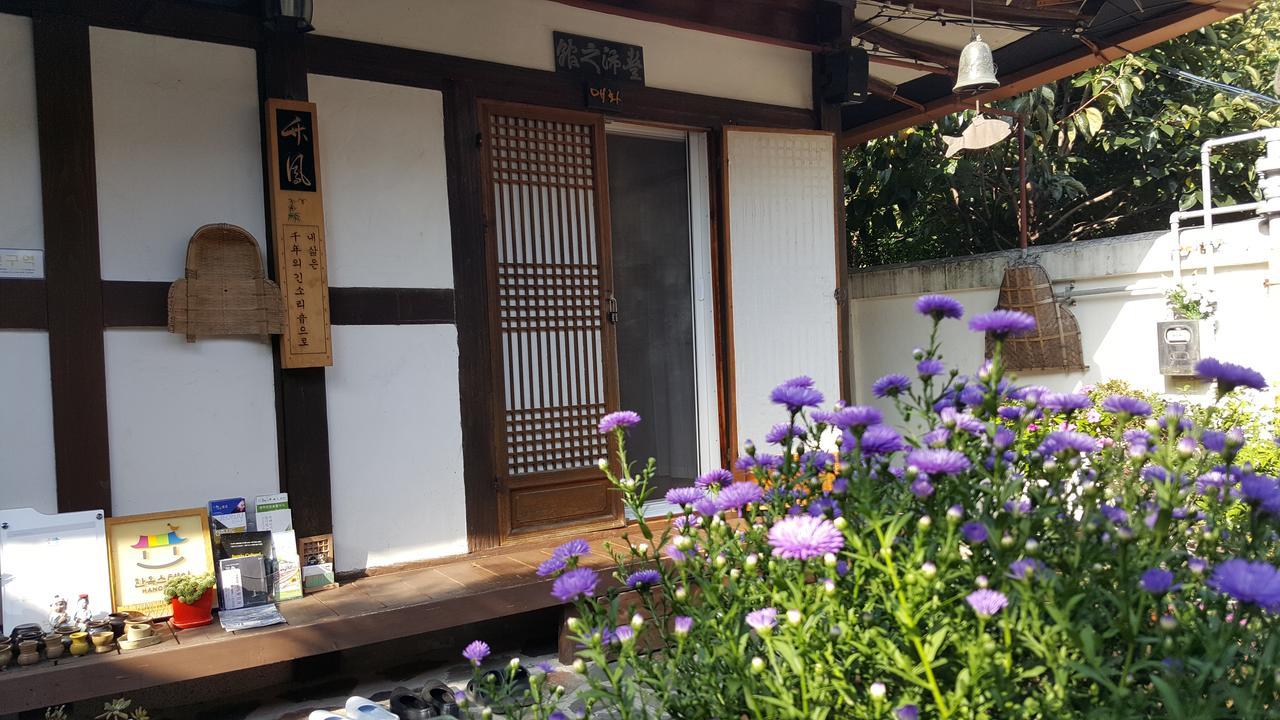 Inyeon Hanok Guesthouse Чонджу Екстериор снимка
