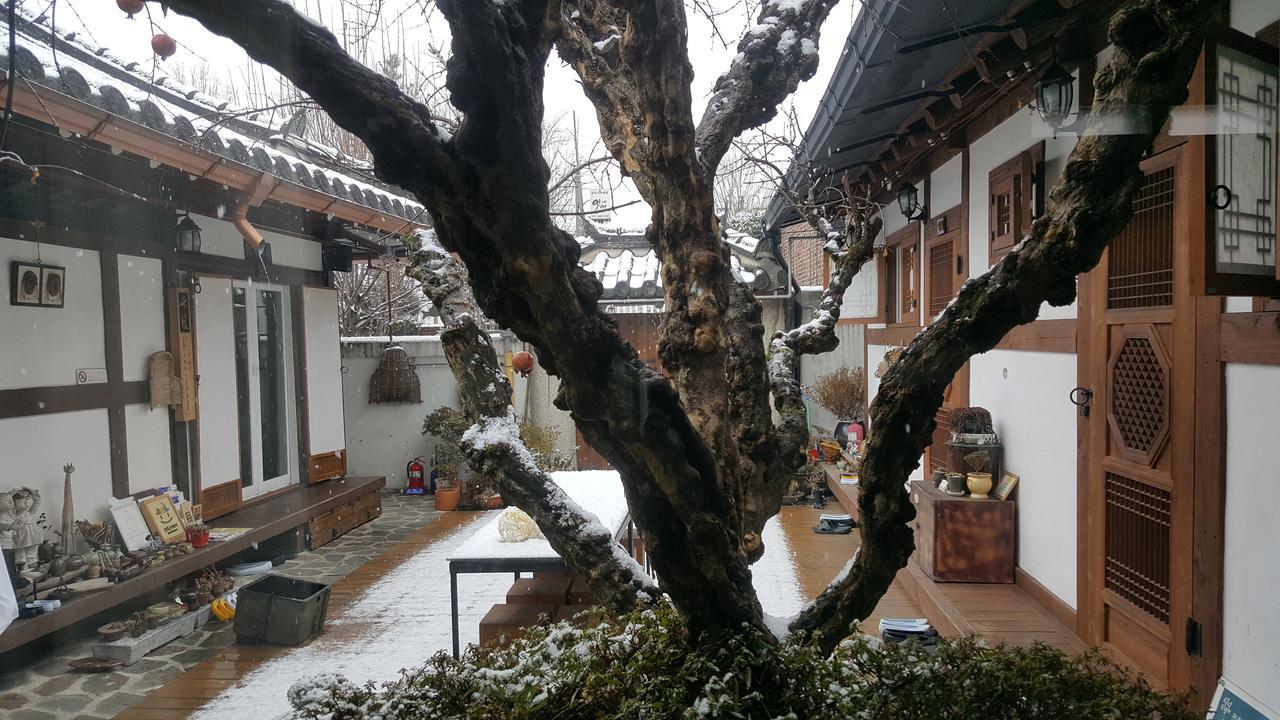 Inyeon Hanok Guesthouse Чонджу Екстериор снимка