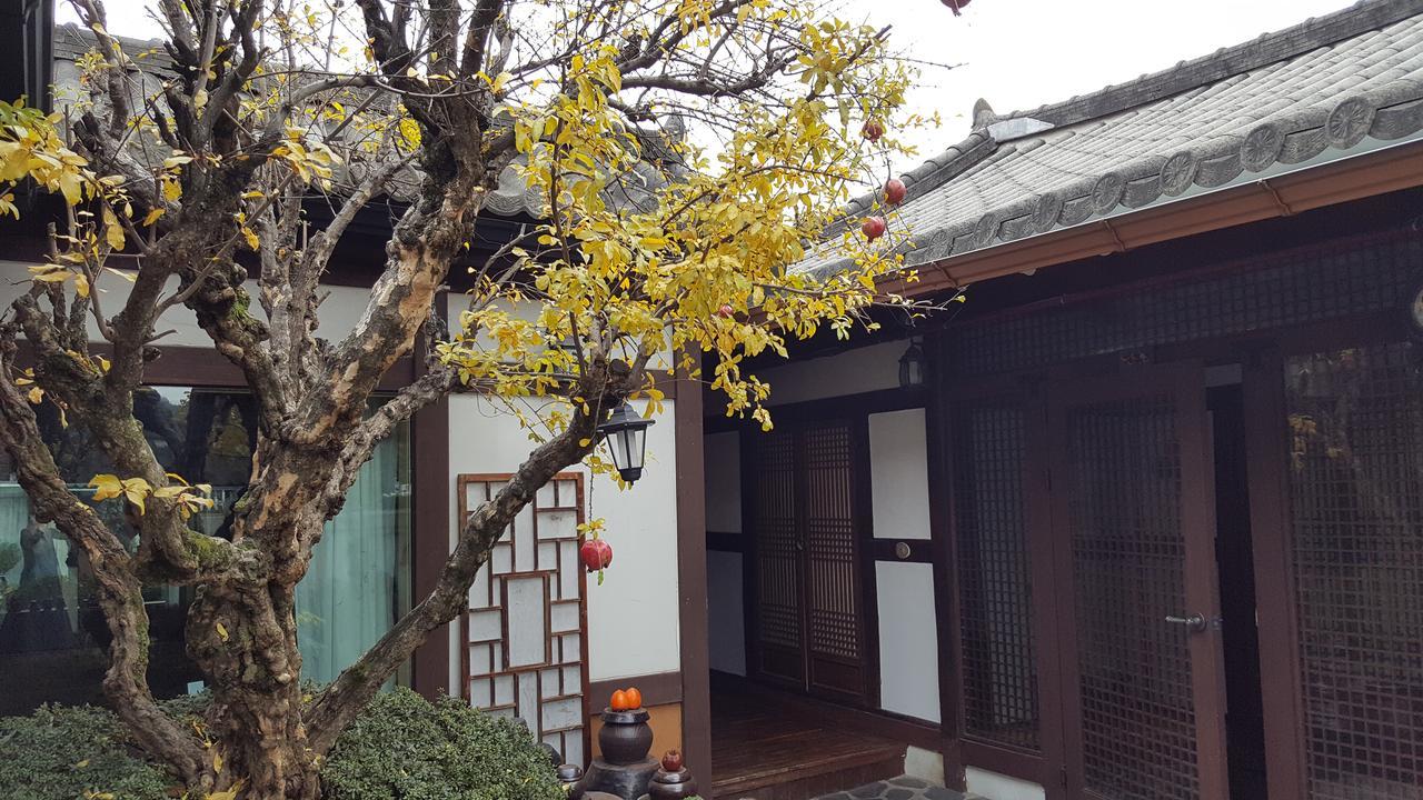 Inyeon Hanok Guesthouse Чонджу Екстериор снимка