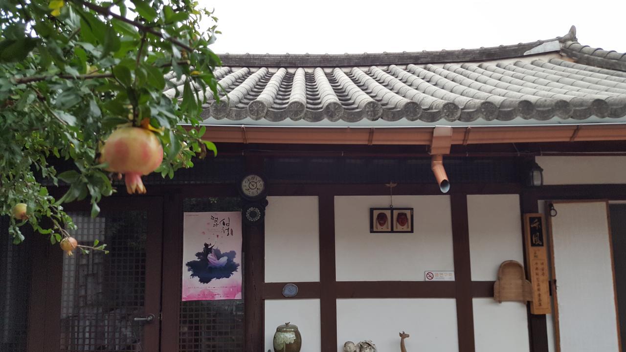 Inyeon Hanok Guesthouse Чонджу Екстериор снимка