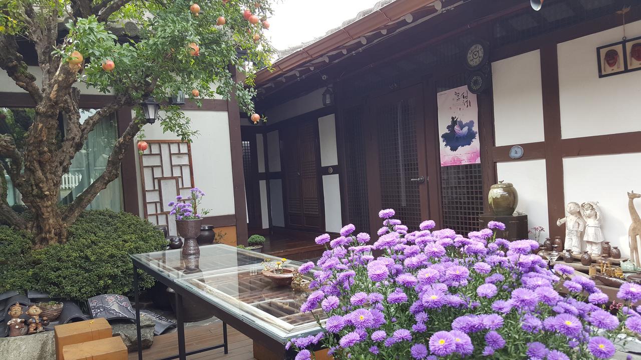 Inyeon Hanok Guesthouse Чонджу Екстериор снимка